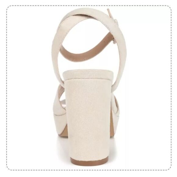 New Journee Collection Wide Width Nairri Vegan Leather Platform Beige size 10 - Picture 3 of 8